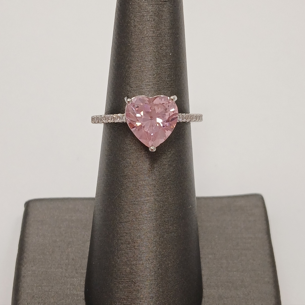 Nwot Heart-Shaped Pink Stone 18k White Gold Plated Valentines Ring Size 6 - Picture 1 of 8